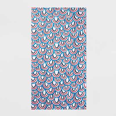 Dual-sided Design Beach Towel with Scalloped Edges and Reactive Printing for Luxurious Comfort